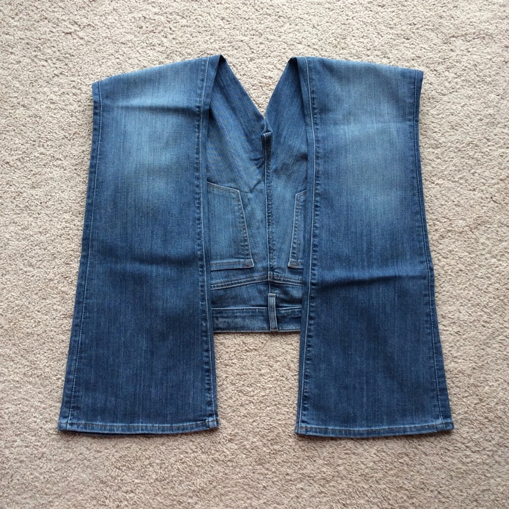 *NWT* LOFT Flare Jeans - Picture 2 of 6